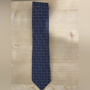 Gucci navy tie with light blue Gucci pattern
